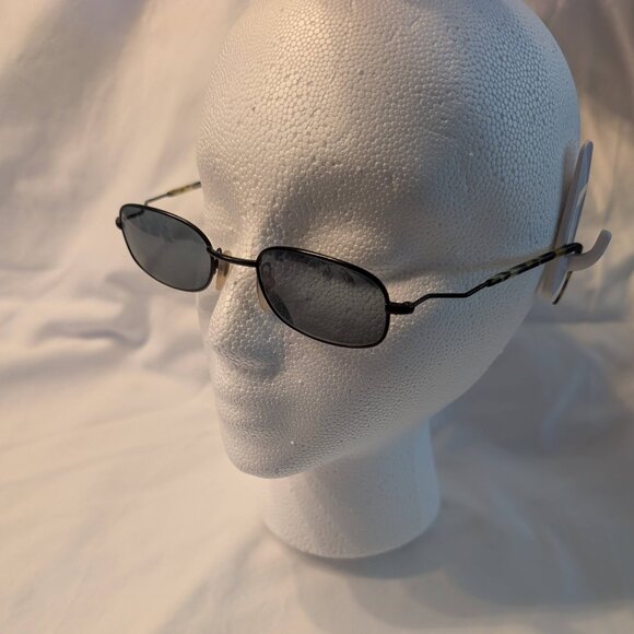 Vintage Matt Black Metal Sunglasses - Unisex Styling - Picture 3 of 7